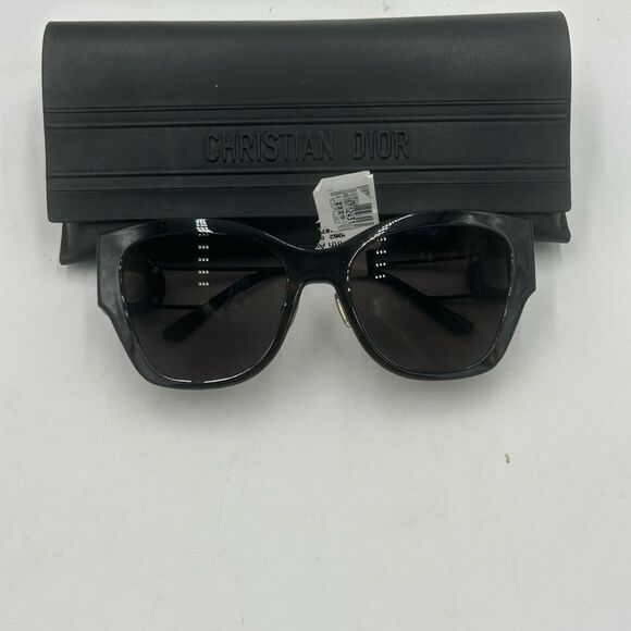Women’s Dior Montaigne sunglasses made in Italy NWT - Picture 9 of 11
